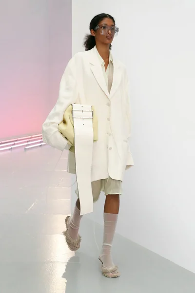 Look 1